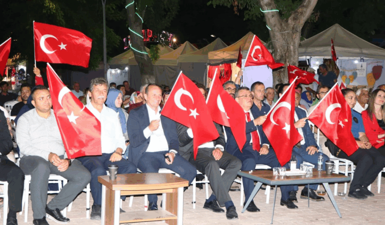 ÇİFTLİKKÖY'DE 15 TEMMUZ'UN 9. YILDÖNÜMÜ ETKİNLİKLERİ GERÇEKLEŞTİRİLDİ 6 ÇİFTLİKKÖY'DE 15 TEMMUZ'UN 9. YILDÖNÜMÜ ETKİNLİKLERİ GERÇEKLEŞTİRİLDİ