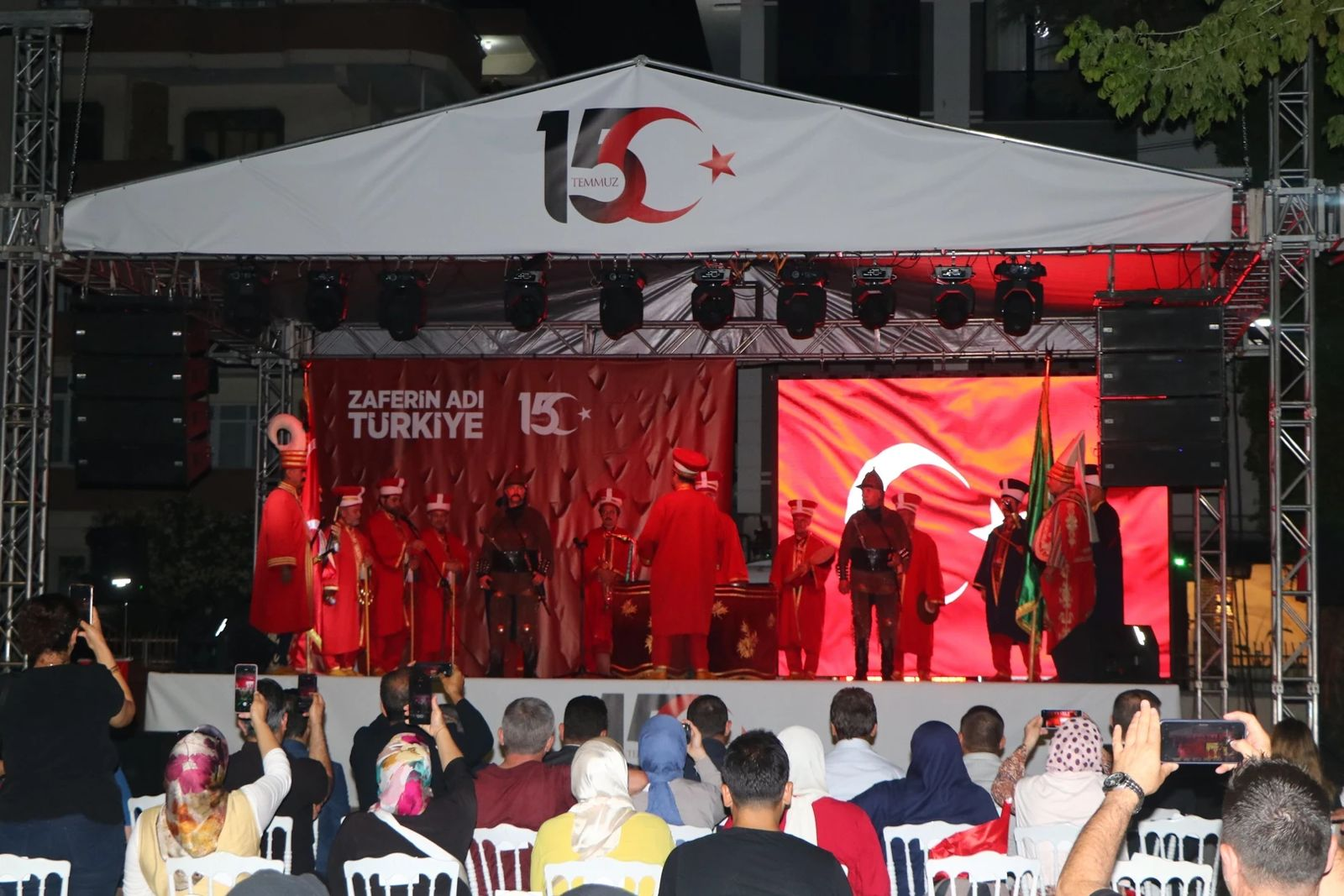 ÇİFTLİKKÖY'DE 15 TEMMUZ'UN 9. YILDÖNÜMÜ ETKİNLİKLERİ GERÇEKLEŞTİRİLDİ