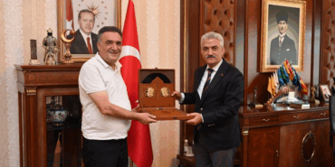 Türkiye’nin ve Dünyanın İlk “Akıllı İnek” Projesi Gümüşhaneli İş İnsanı Cemil Tanguroğlu’ndan