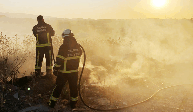 YALOVA İTFAİYESİ GECE GÜNDÜZ GÖREV BAŞINDA