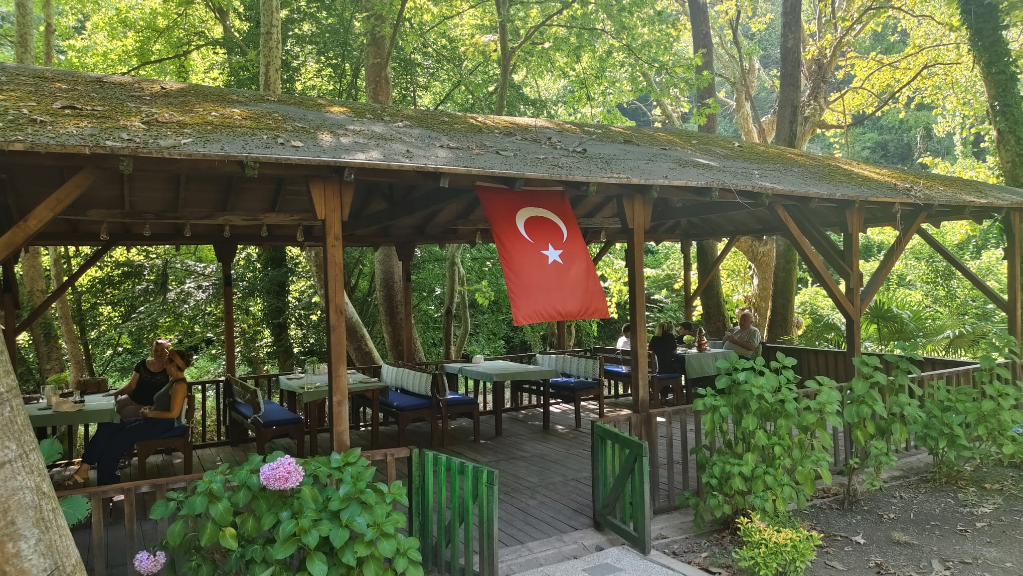 Yalova’nın Doğa Harikası Yeni Mekânı: Cevizaltı Restaurant Hizmete Açıldı