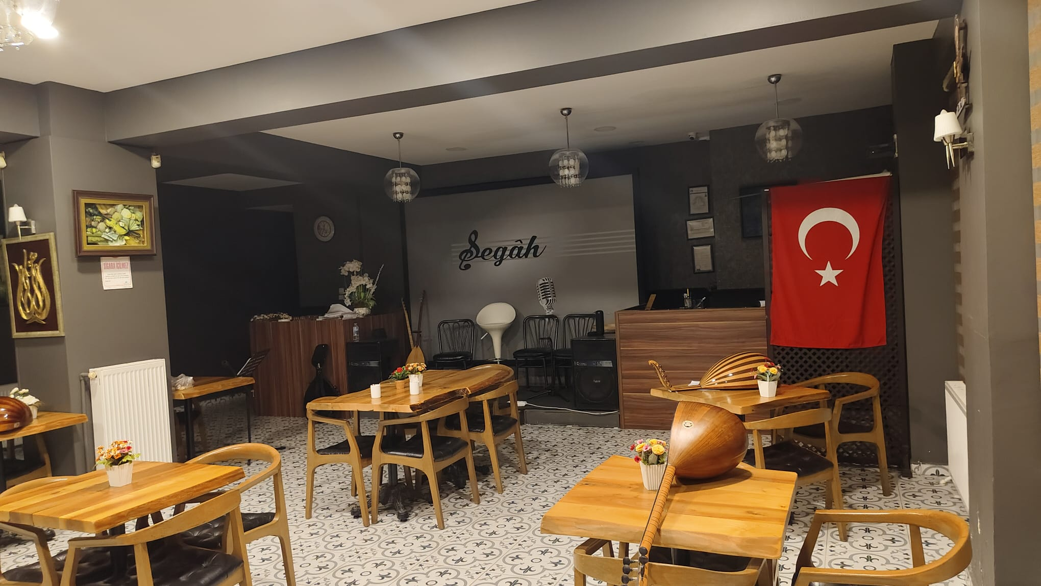 Segah Cafe, Çiftlikköy Sahilinde Müzik ve Lezzeti Buluşturuyor