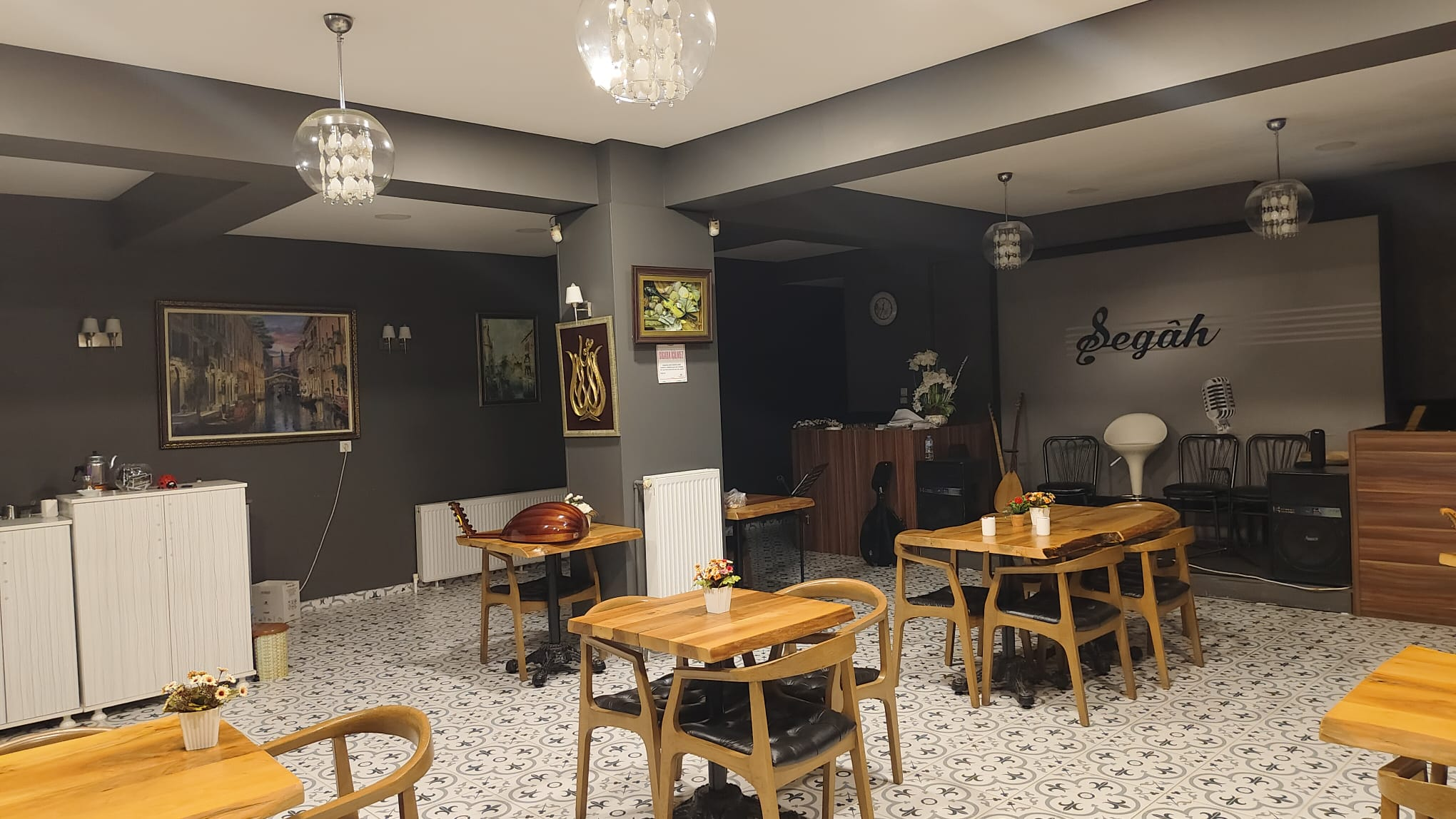 Segah Cafe, Çiftlikköy Sahilinde Müzik ve Lezzeti Buluşturuyor