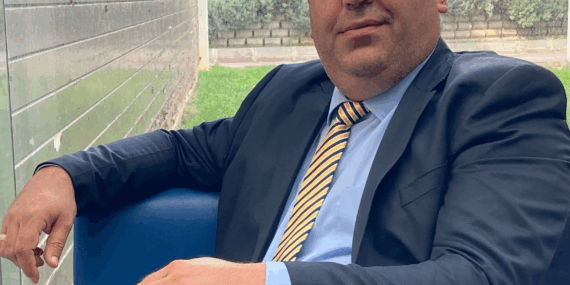 Volkan Özdemir: Siyasetin Sessiz Gücü, Halkın Yüreğine Dokunan Adam