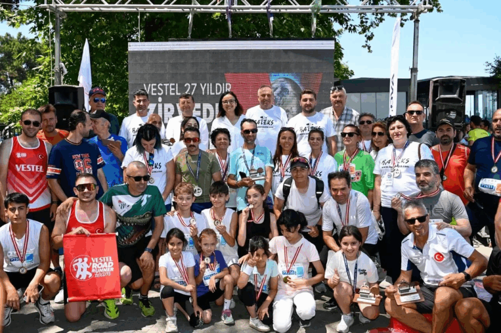 Yalova'da “Yürüyen Köşk Koşusu” Coşkusu: Spor ve Tarih Bir Arada