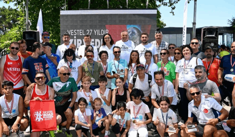 Yalova'da “Yürüyen Köşk Koşusu” Coşkusu: Spor ve Tarih Bir Arada