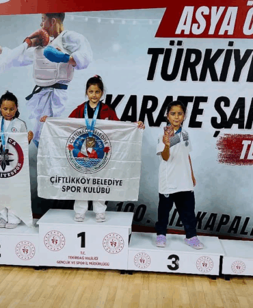 ÇİFTLİKKÖY BELEDİYESPOR’UN MİNİK SPORCUSU TÜRKİYE ŞAMPİYONU OLDU