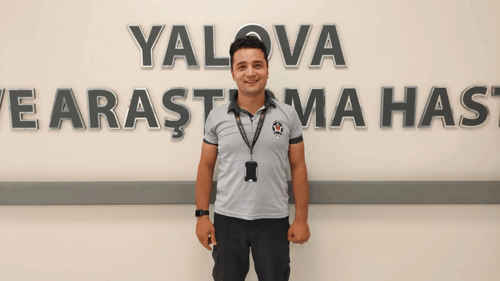 Yalovalı Genç Güvenlik Görevlisi Bayramcan Şahin Disiplini ve Başarısıyla Dikkat Çekiyor