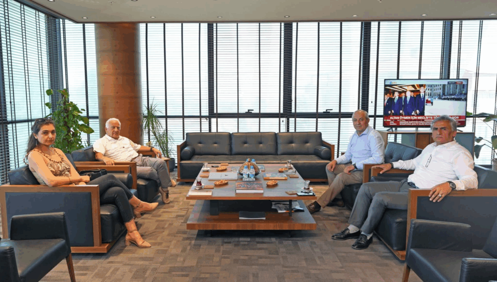 CHP’li Vekil Tahsin Becan ve Ressam Sevgi Atamış’tan YTSO’ya Ziyaret