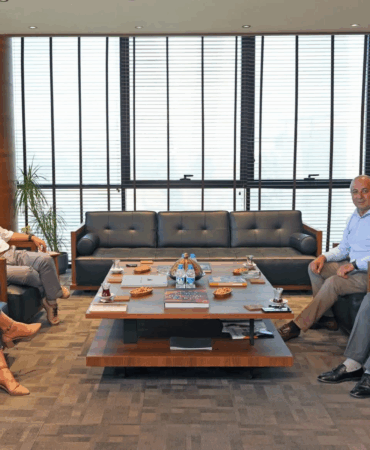 CHP’li Vekil Tahsin Becan ve Ressam Sevgi Atamış’tan YTSO’ya Ziyaret