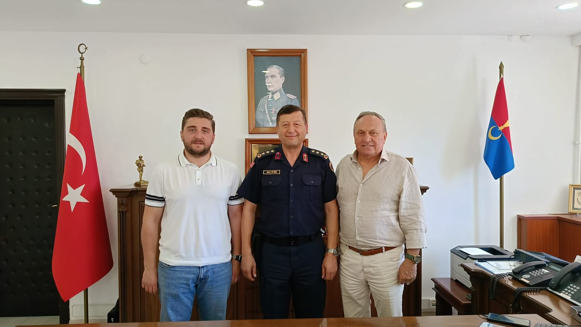 YALOVA'DA KURUMSAL ZİYARET: KENT KONSEYİ’NDEN JANDARMA KOMUTANLIĞI’NA NEZAKET ZİYARETİ
