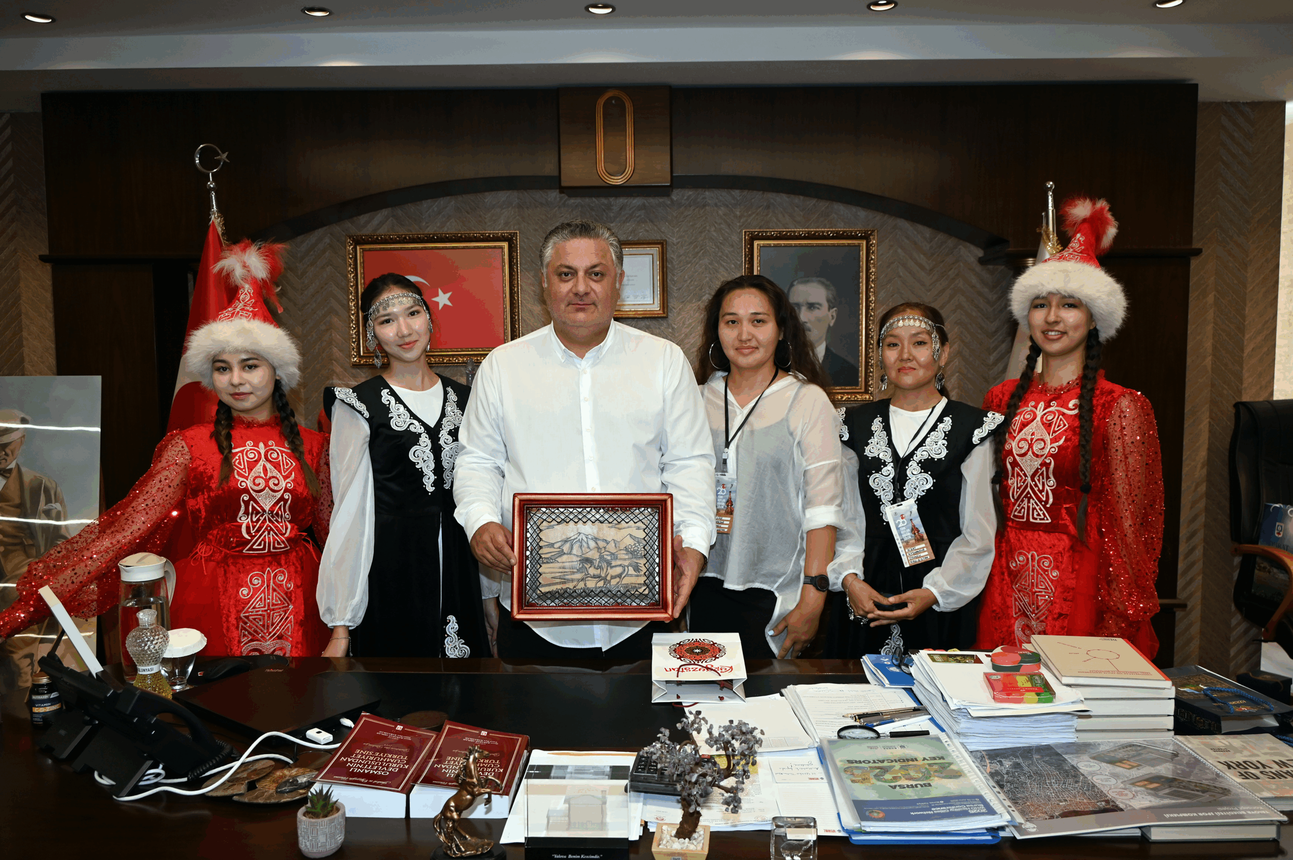 YAFEM'İN TÜRK DÜNYASI TEMSİLCİLERİ YALOVA BELEDİYESİ'NDE AĞIRLANDI