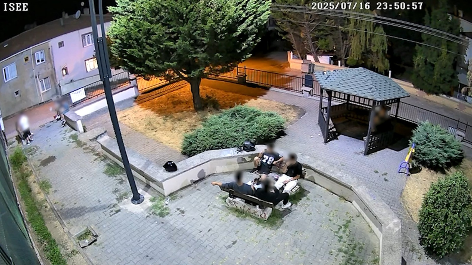 PARKTA ÇEVREYE SAYGISIZLIĞA 'ÇEVRE ZABITA'DAN ANINDA MÜDAHALE