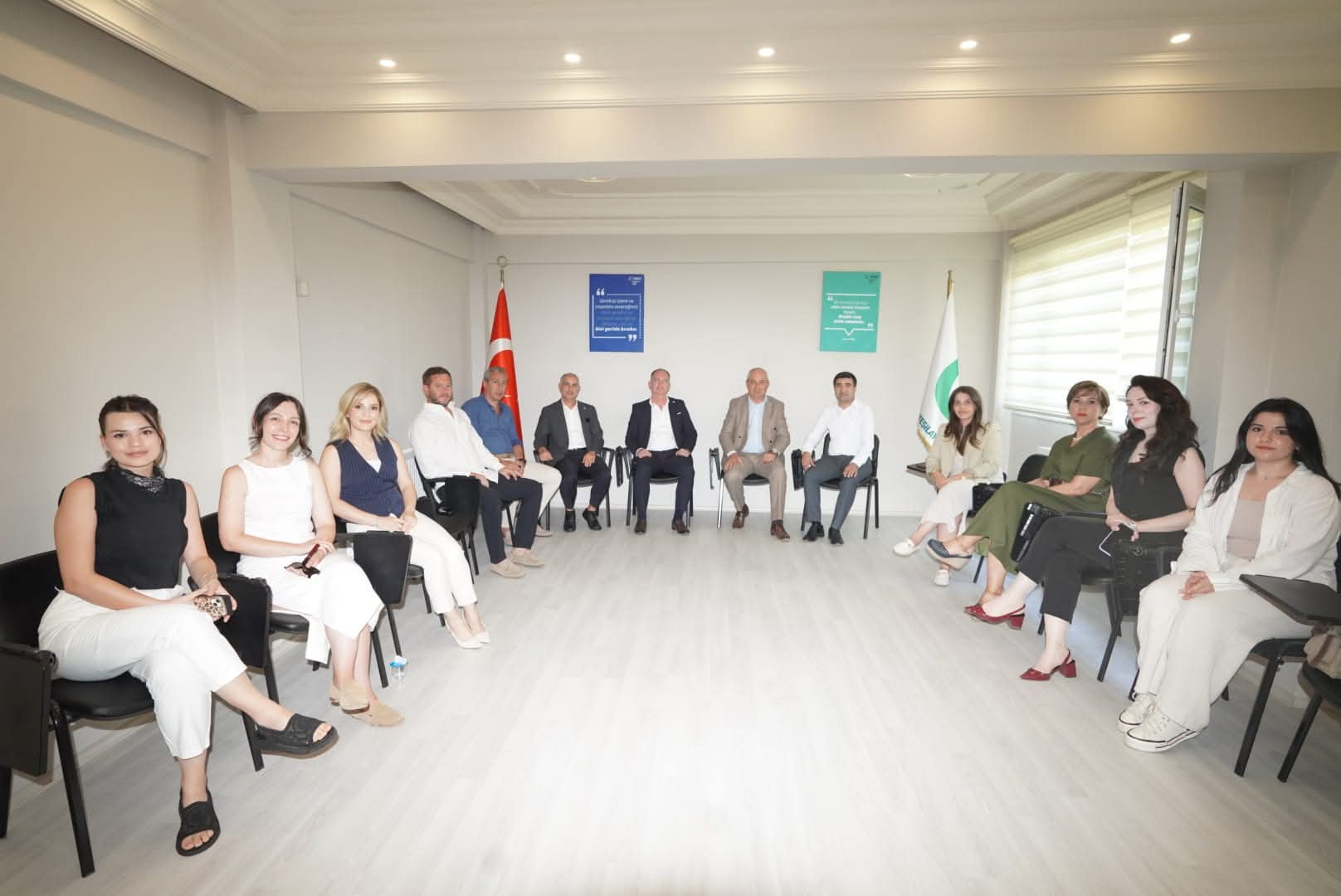 YTSO’dan Yeşilay Yalova Şubesine Destek Ziyareti