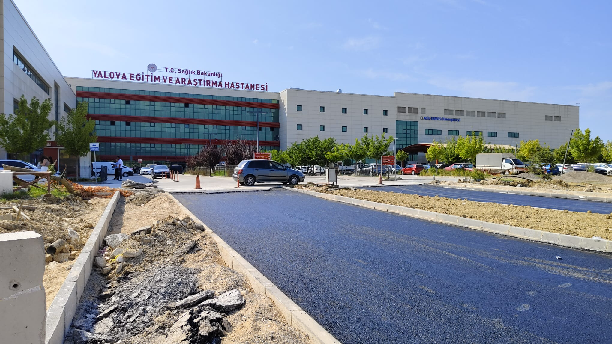 Yalova Eğitim ve Araştırma Hastanesi'ne Ulaşım Rahatlıyor: Yol Ay Sonunda Açılıyor, 190 Araçlık Otopark Geliyor