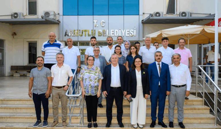 Yalova Valisi Dr. Hülya Kaya’dan Armutlu’ya Ziyaret Yeni Adliye Binası ve Kamu Yatırımları Gündemdeydi