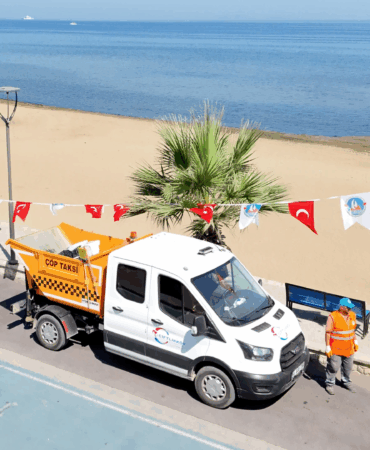 ÇİFTLİKKÖY’DE ÇÖP TAKSİDEN ANLIK MÜDAHALE