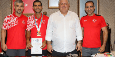 YALOVALI SPORCULAR DÜNYA ŞAMPİYONASI ÖNCESİ BAŞKAN GÜREL’İ ZİYARET ETTİ