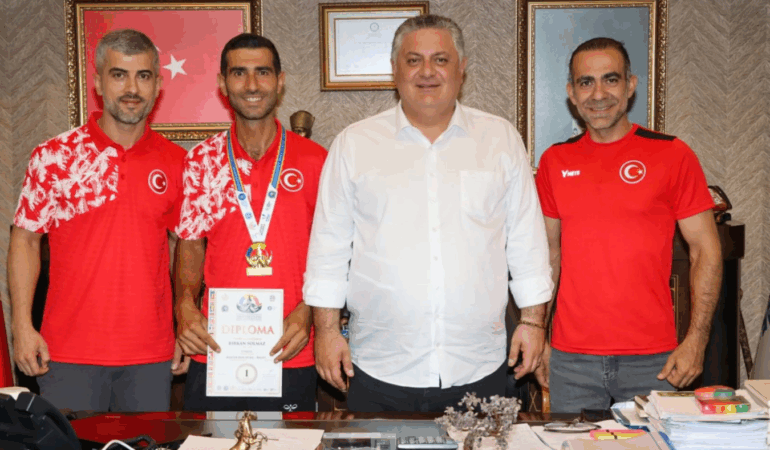 YALOVALI SPORCULAR DÜNYA ŞAMPİYONASI ÖNCESİ BAŞKAN GÜREL’İ ZİYARET ETTİ 1 YALOVALI SPORCULAR DÜNYA ŞAMPİYONASI ÖNCESİ BAŞKAN GÜREL’İ ZİYARET ETTİ