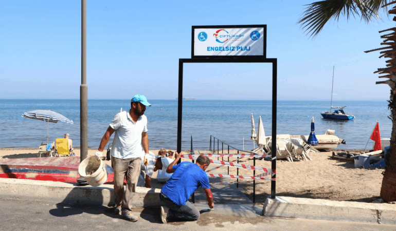 ÇİFTLİKKÖY BELEDİYESİ ENGELSİZ DENİZ KEYFİ İÇİN HAREKETE GEÇTİ