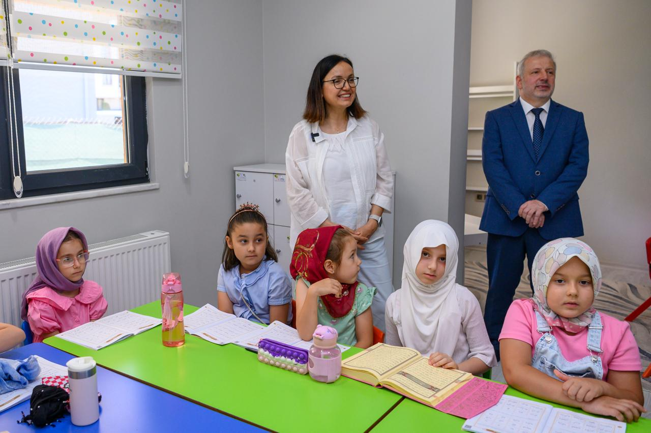 VALİ DR. HÜLYA KAYA’DAN YAZ KUR’AN KURSLARINA ZİYARET