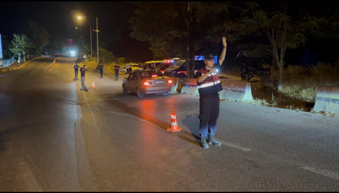 TERMAL'DE GÜVENLİK UYGULAMASI: 114 ARAÇ KONTROL EDİLDİ, 525 KİMLİK SORGULANDI