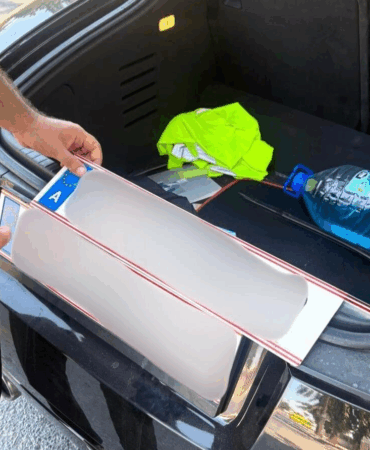 Yalova’da Sahte Plaka Operasyonu: Avusturya Plakalı Araçta Resmi Belgede Sahtecilik Tespit Edildi