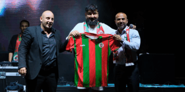 Eypio Yalova’da Sahne Aldı, Yalovaspor Gecesinde Coşku Zirveye Ulaştı