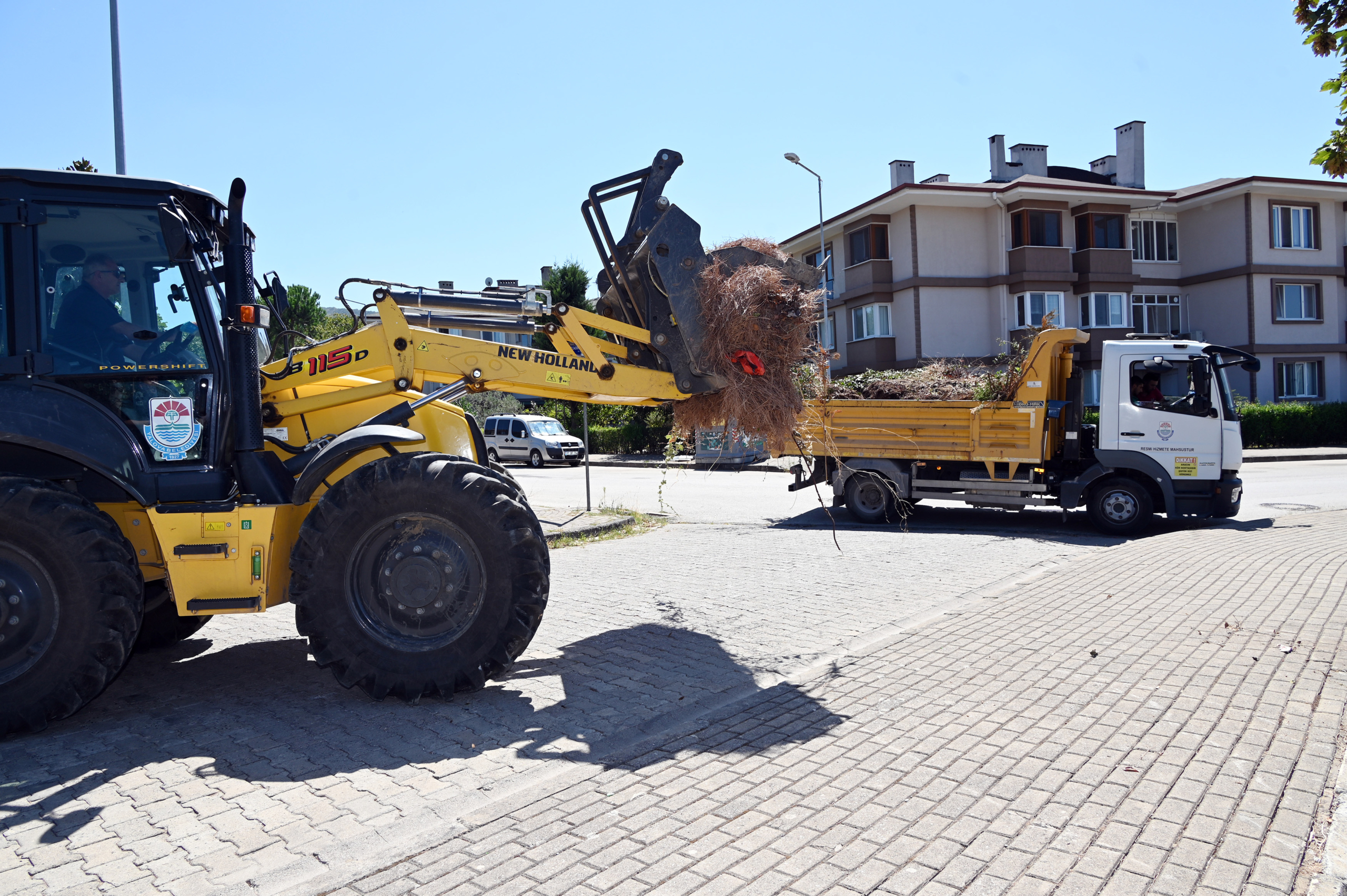 PAŞAKENT MAHALLESİ'NE KAPSAMLI BAKIM VE TEMİZLİK ÇALIŞMASI
