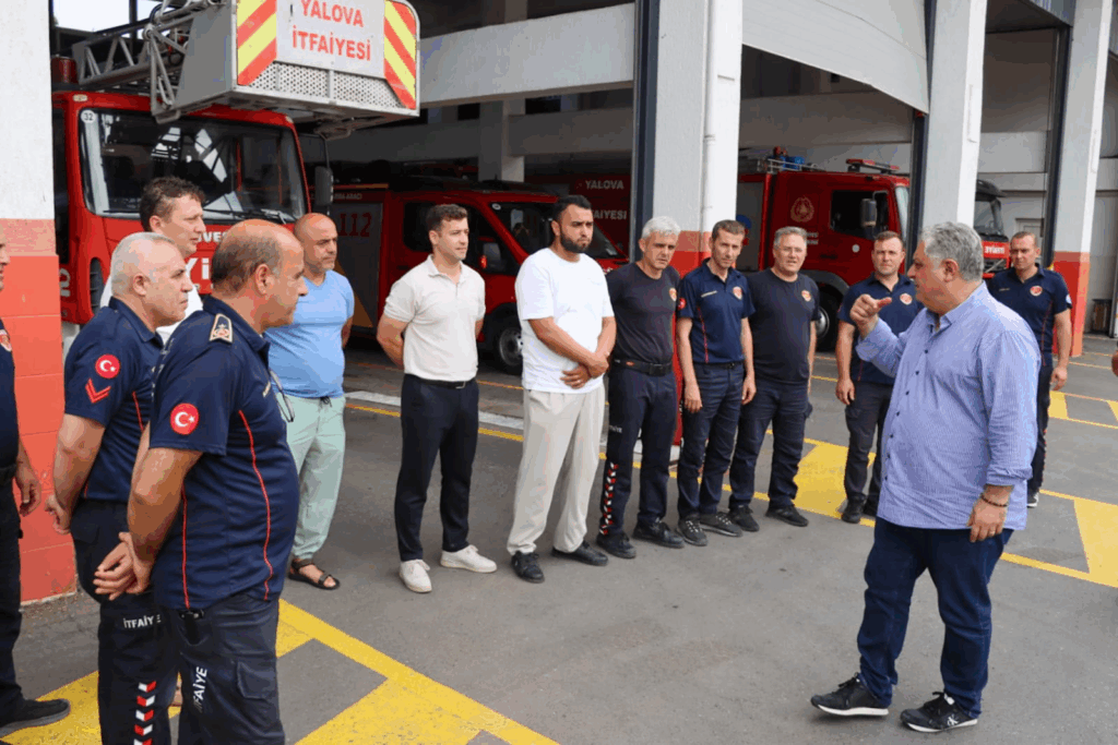 BAŞKAN GÜREL İTFAİYE MÜDÜRLÜĞÜNÜ ZİYARET ETTİ