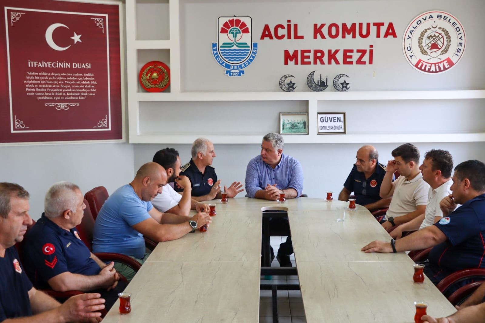 BAŞKAN GÜREL İTFAİYE MÜDÜRLÜĞÜNÜ ZİYARET ETTİ