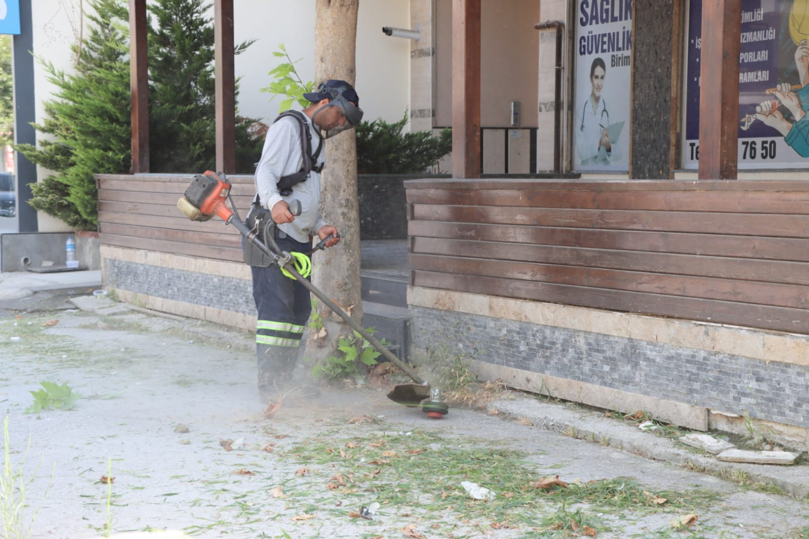 DAHA TEMİZ VE GÜZEL BİR YALOVA İÇİN ÇALIŞMAYA DEVAM
