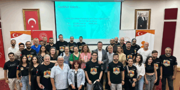 2025 AİLE YILI KAPSAMINDA KORUYUCU VE GÖNÜLLÜ AİLE TANITIM PROGRAMI GERÇEKLEŞTİRİLDİ