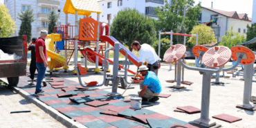 ÇİFTLİKKÖY’DE OYUN PARKLARINA ÖZENLİ DOKUNUŞLAR