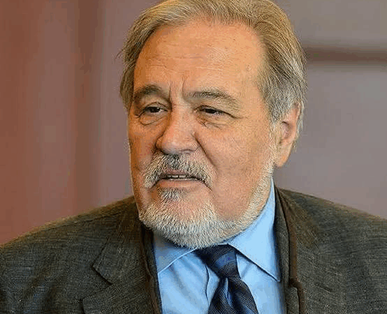 İlber Ortaylı'dan Hamdi Ulukaya'ya “Türkiyeli” Tepkisi: “Çizmeyi Aşmayın”