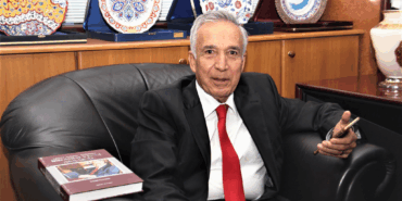 "Bir Kütüphane Yıkıldı" — Altan Öymen’e Veda