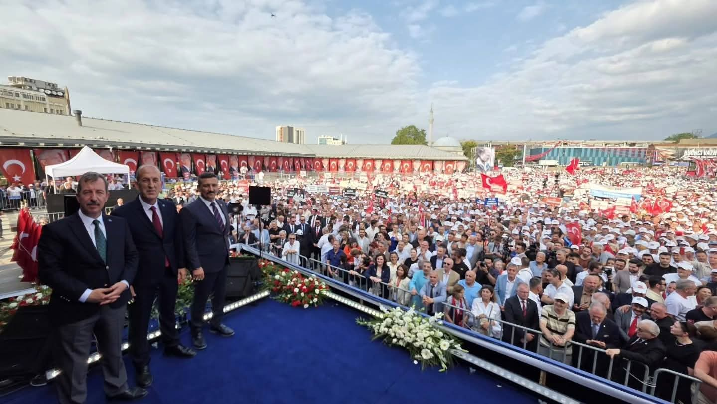 Müsavat Dervişoğlu Bursa’dan Seslendi: “Birinci Vazifen, Bu Aziz Vatanı Korumaktır”