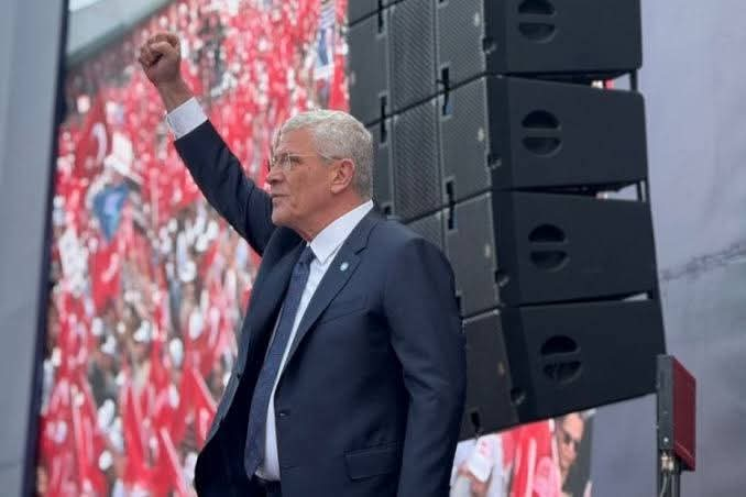 Müsavat Dervişoğlu Bursa’dan Seslendi: “Birinci Vazifen, Bu Aziz Vatanı Korumaktır”