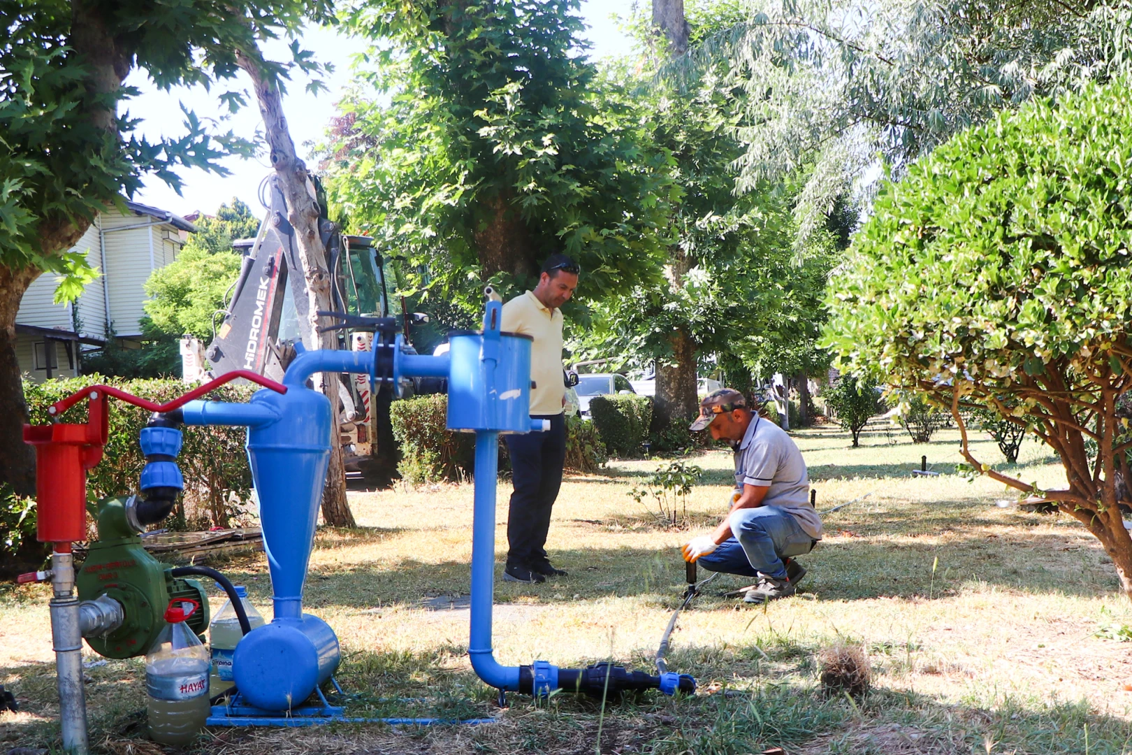 ÇİFTLİKKÖY’DE PEYZAJ ALANLARINA OTOMATİK SULAMA DESTEĞİ 4 ÇİFTLİKKÖY’DE PEYZAJ ALANLARINA OTOMATİK SULAMA DESTEĞİ