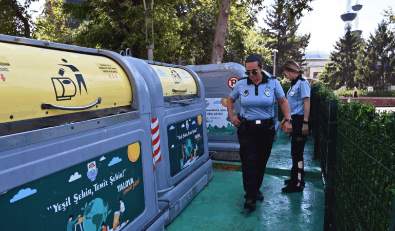 ÇÖP BİDONLARI BOŞ OLMASINA RAĞMEN YERE ATILAN ATIK CEZAYLA SONUÇLANDI
