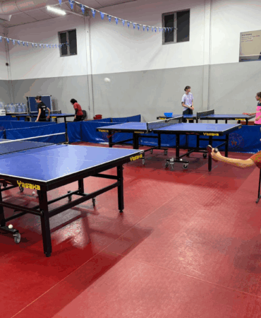 YAZ SPOR OKULLARINDA MASA TENİSİ İLGİ ODAĞI