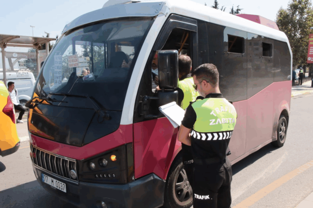 YALOVA BELEDİYESİ’NDEN M PLAKALI MİNİBÜSLERE KAPSAMLI DENETİM