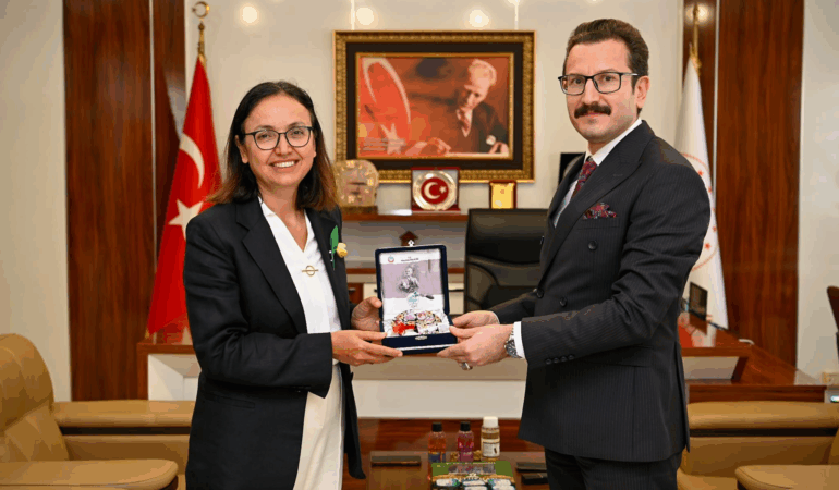 YALOVA VALİSİ DR. HÜLYA KAYA’DAN İDARE MAHKEMESİ BAŞKANINA HAYIRLI OLSUN ZİYARETİ