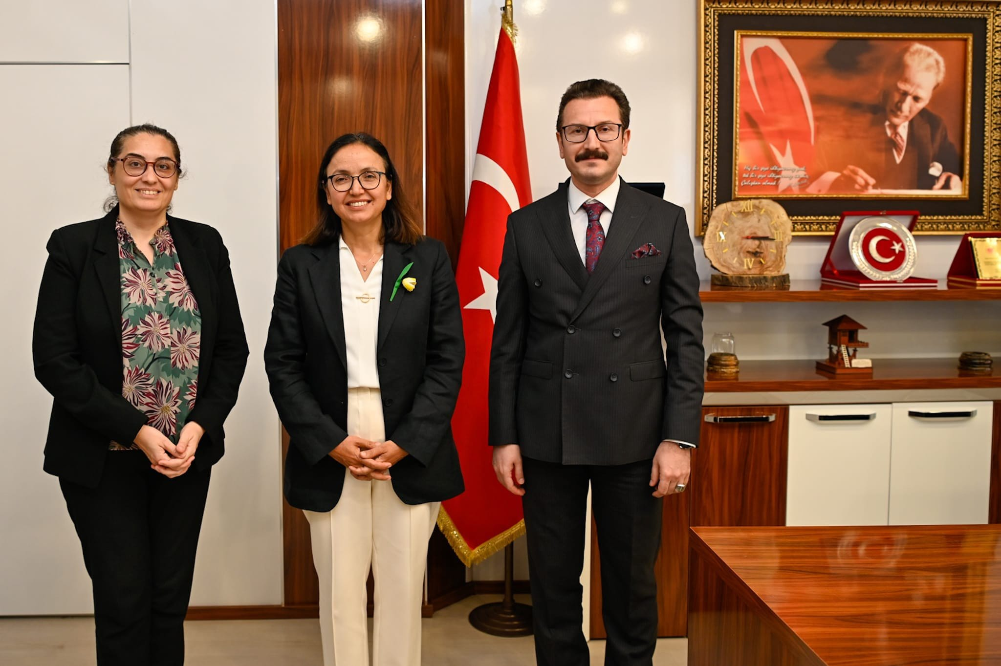 YALOVA VALİSİ DR. HÜLYA KAYA’DAN İDARE MAHKEMESİ BAŞKANINA HAYIRLI OLSUN ZİYARETİ