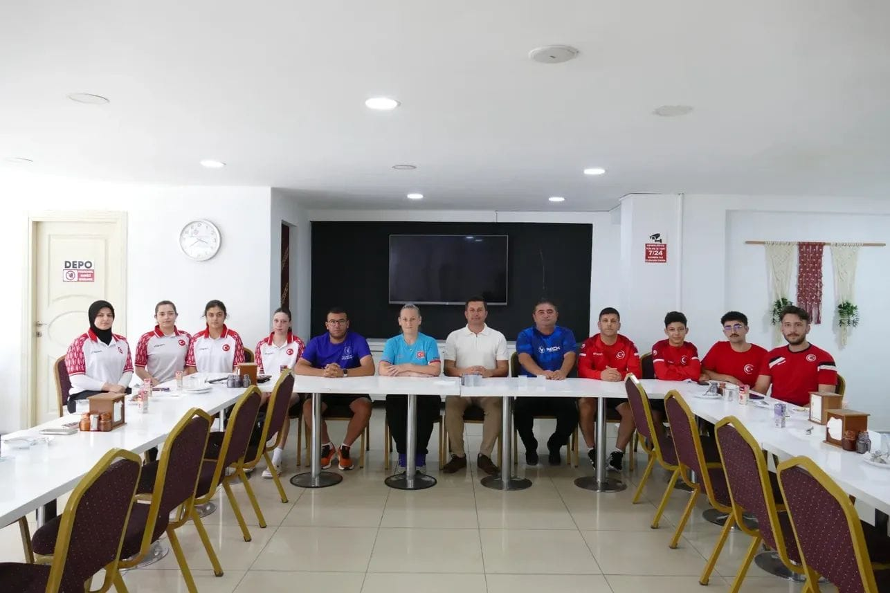 TOKYO YOLUNDA MİLLİ HEYECAN: ZONGULDAK’TA DEAFYMPICS HAZIRLIĞI
