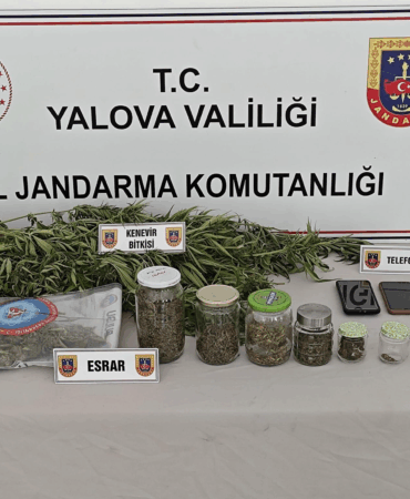YALOVA'DA JANDARMADAN UYUŞTURUCU OPERASYONU: 3 ŞÜPHELİ GÖZALTINA ALINDI