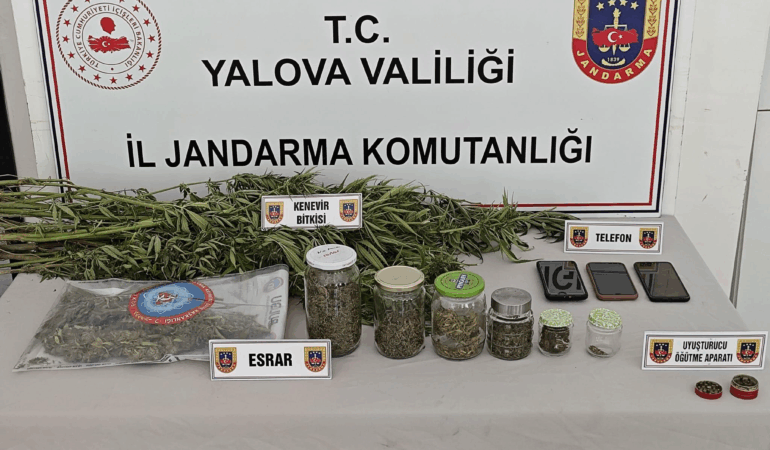 YALOVA'DA JANDARMADAN UYUŞTURUCU OPERASYONU: 3 ŞÜPHELİ GÖZALTINA ALINDI