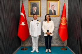 Yalova Merkez Komutanı Kıdemli Albay Ufuk Kartalkayası'ndan Vali Dr. Hülya Kaya’ya Ziyaret 3 Yalova Merkez Komutanı Kıdemli Albay Ufuk Kartalkayası'ndan Vali Dr. Hülya Kaya’ya Ziyaret