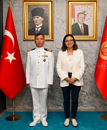 Yalova Merkez Komutanı Kıdemli Albay Ufuk Kartalkayası'ndan Vali Dr. Hülya Kaya’ya Ziyaret