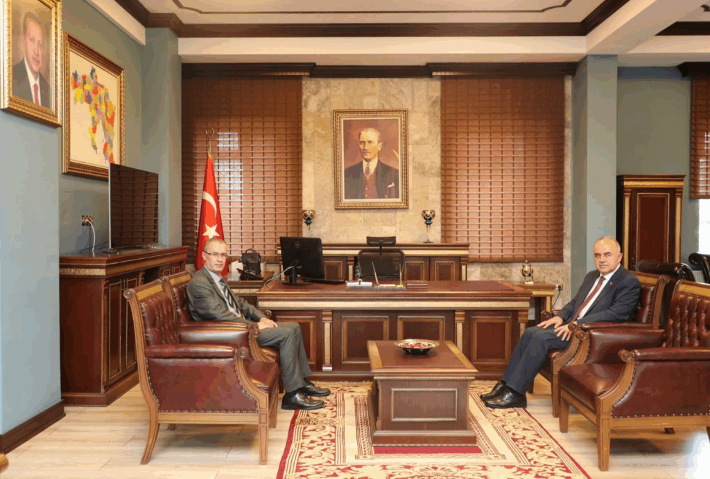 Ordu Valisi Erol’dan Altınordu Kaymakamı Ertaş’a iade-i ziyaret